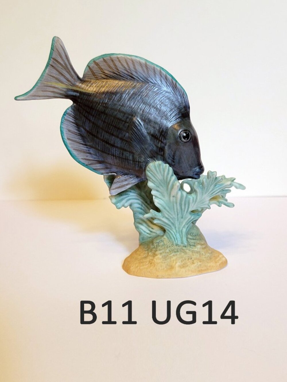 Black Fish Figurine - Franklin Mint (UG14)